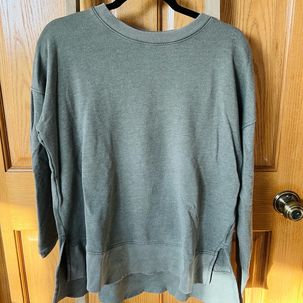 Olive green crew neck. (time and tru Walmart) size small